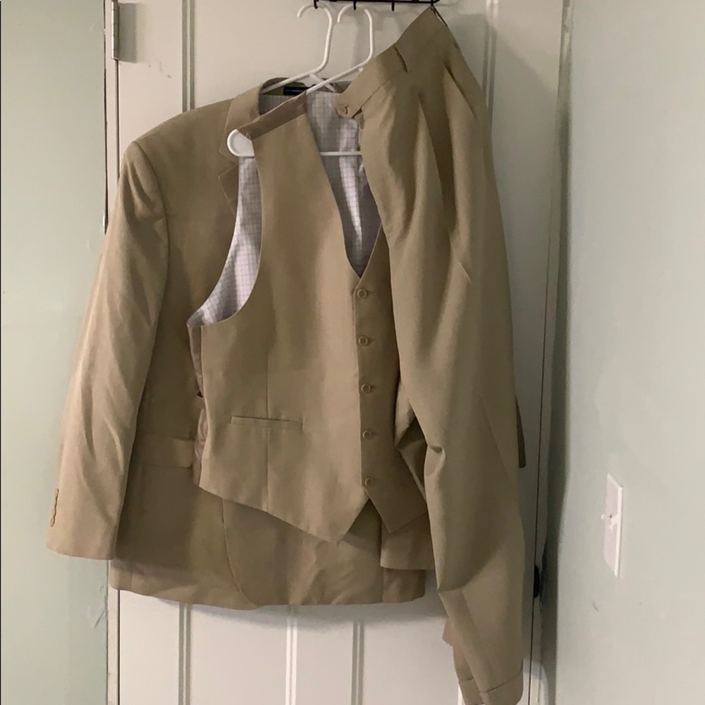 Stafford suit set